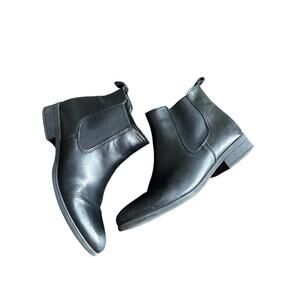 Stylish Black Aldo Chelsea Boots